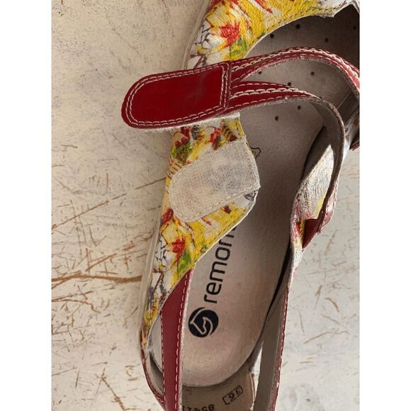 Remonte Floral Mary Jane Shoe - Picture 5 of 10